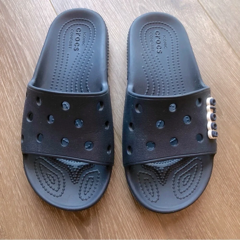 CROCS Classic II Slide Sandals Navy Blue men’s 3/women’s 5 with crocs charm
